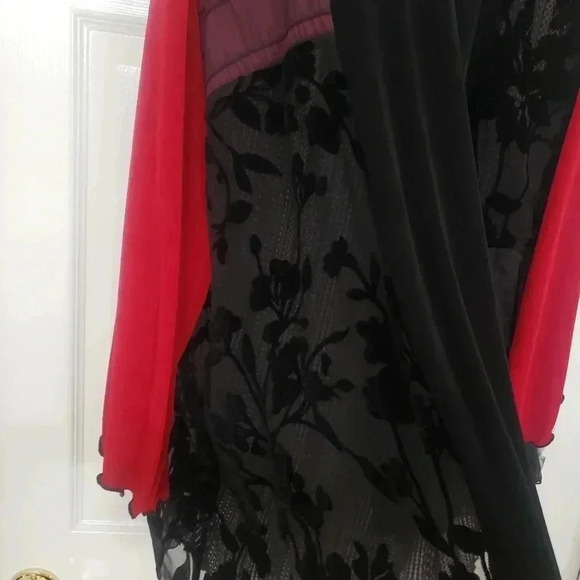 AHNI Red and Black Velvet and Sheer Open Cardigan - Picture 3 of 10
